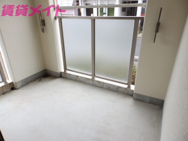 バルコニー　同物件別室写真