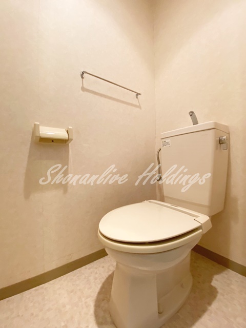 トイレ　暖房便座付き♪