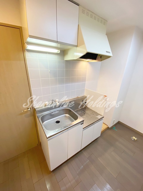 キッチン　収納豊富なキッチン