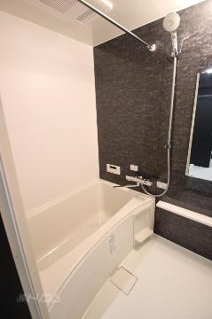 バス・シャワールーム　浴室乾燥機＆追い焚き機能