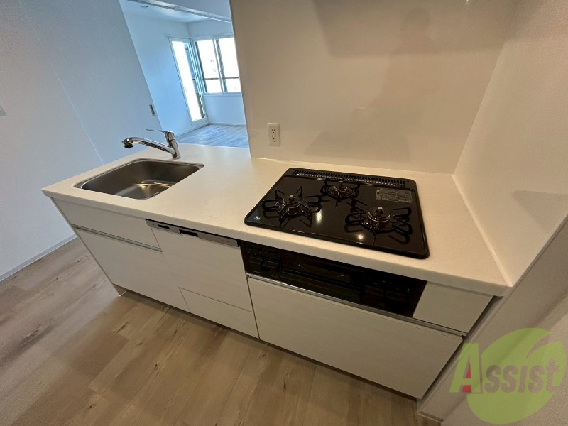 キッチン　キッチンはスペースも広々していて使いやすそうですよ！