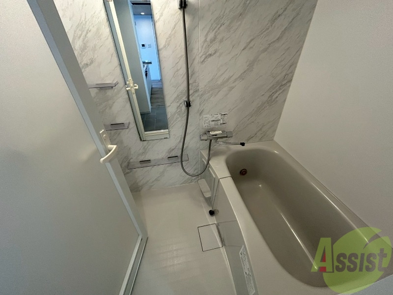 バス・シャワールーム　ユニットバスです。疲れを癒すのに欠かせませんね！