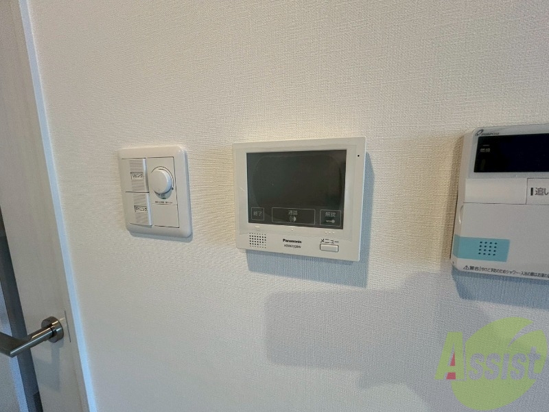 セキュリティ　ＴＶモニター付インターホンです。来客者の顔が見えるので安心！