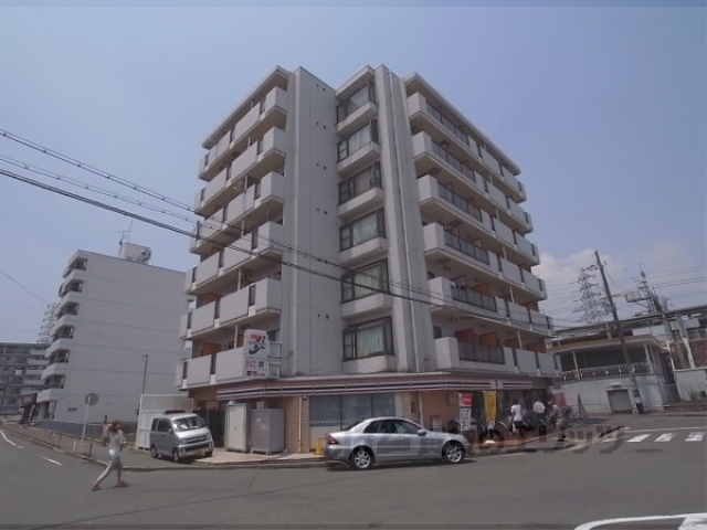 サンハイツ西京極の外観写真