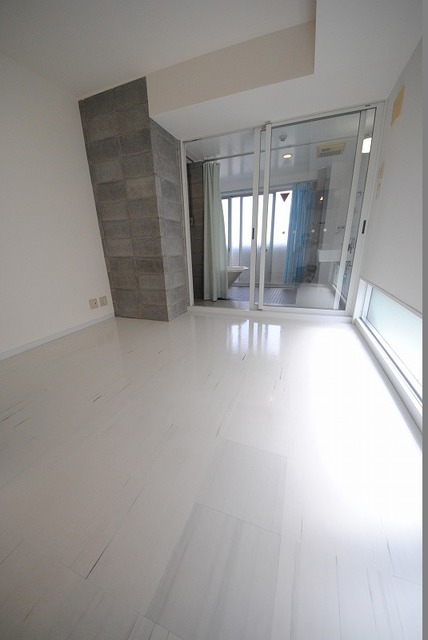 居室・リビング　写真は４０２号室