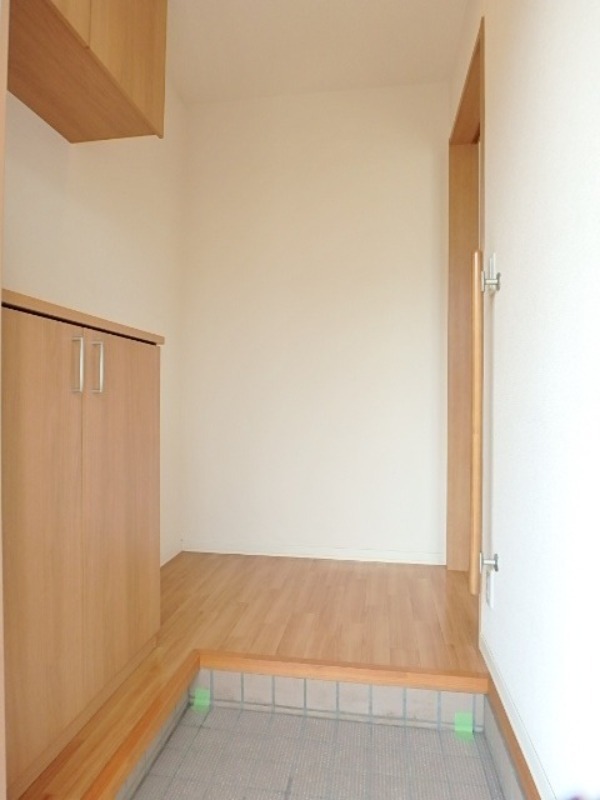 玄関　図面と現状に相違がある場合には現状を優先