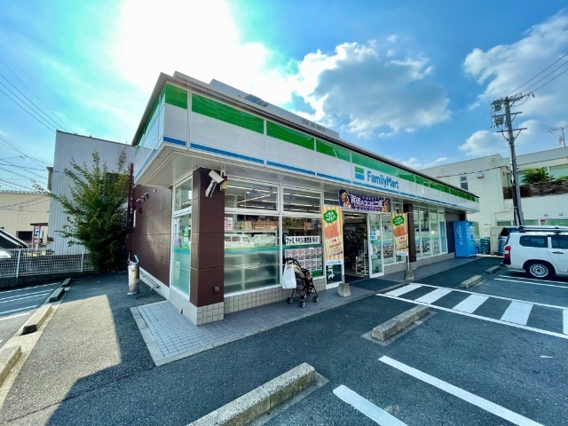 コンビニ　ファミリーマート天白焼山店（コンビニ）まで399m