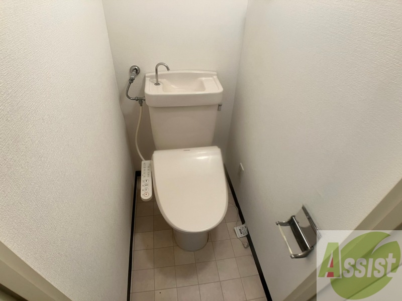 トイレ　トイレです。ウォシュレット付を探している方、おすすめです。