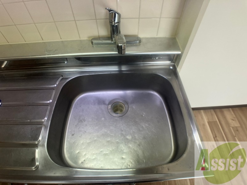 洗面設備　洗面台はありませんがこちらで洗顔などができます。