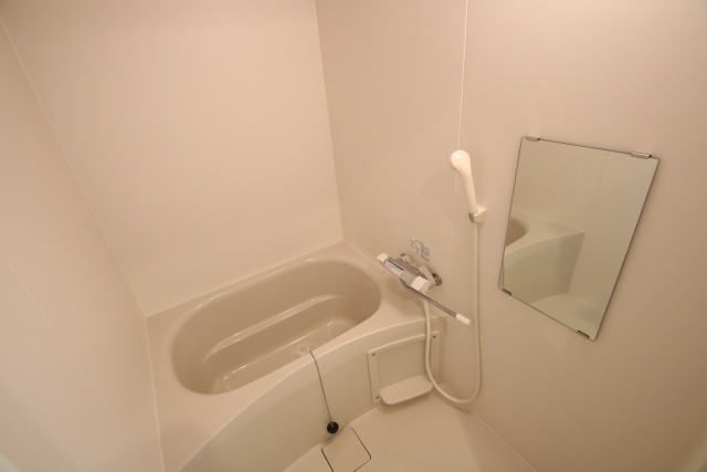 バス・シャワールーム　※別室の参考写真の為、現況優先です。