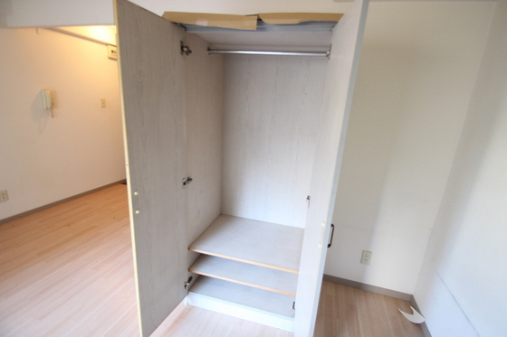 収納　※写真は別号室です