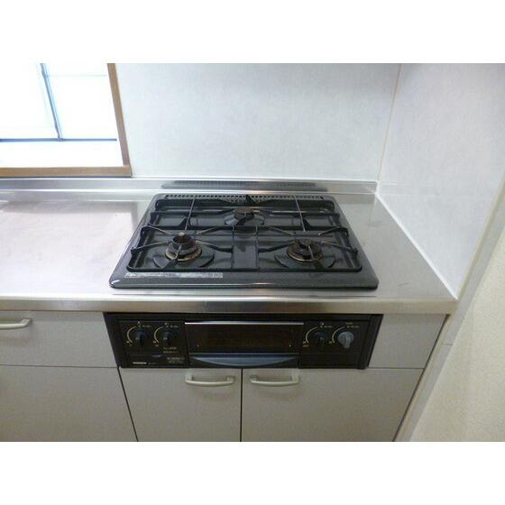キッチン　ガスコンロ3口