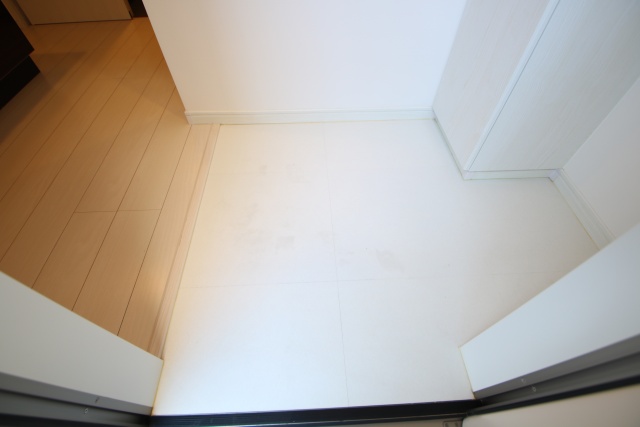 玄関　※別室の参考写真の為、現況優先です。