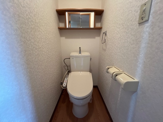 トイレ　シャワー付トイレ