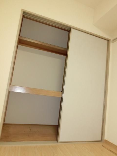 収納　※別号室参考写真です