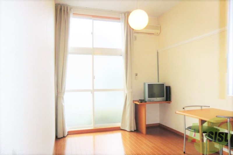 居室・リビング　同タイプ物件の為、形状や間取寸法、色調等が実際とは異なります