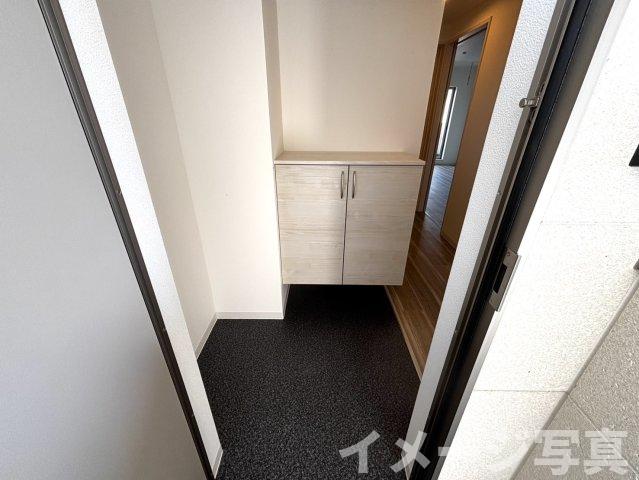 玄関　※同タイプ写真