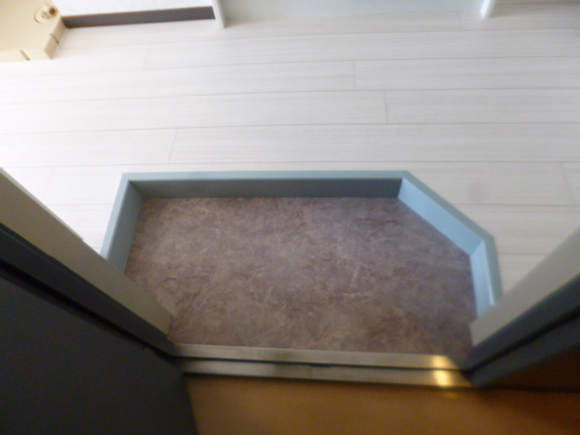 玄関　玄関です。玄関横にはシューズボックス完備してます。