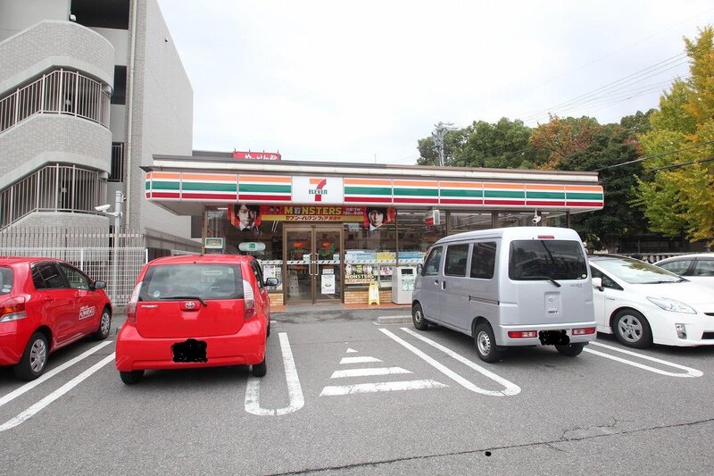 コンビニ　セブンイレブン名古屋権現通店（コンビニ）まで427m