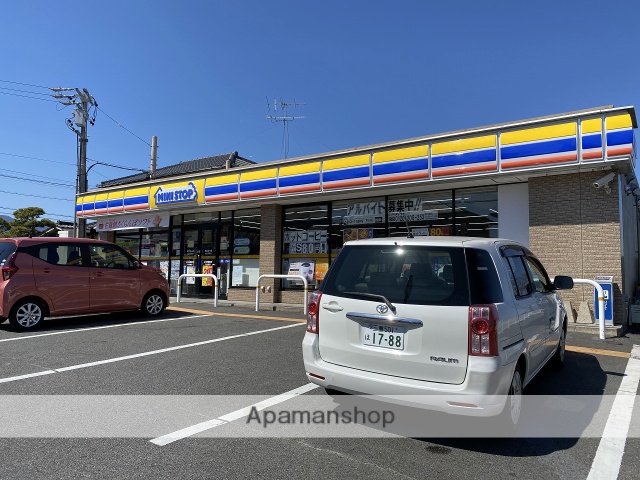 コンビニ　ミニストップ（コンビニ）まで438m