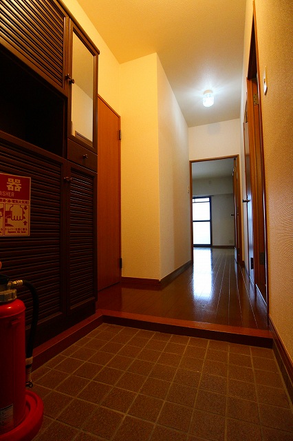 玄関　玄関　※別号室参考写真