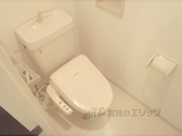 トイレ　ウォシュレット