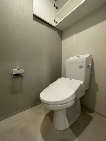トイレ　アーバネックス新町　温水洗浄便座