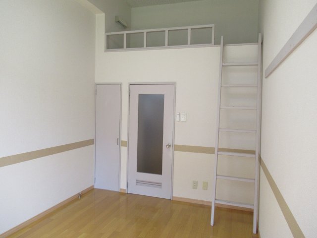 居室・リビング　サンプルになります。