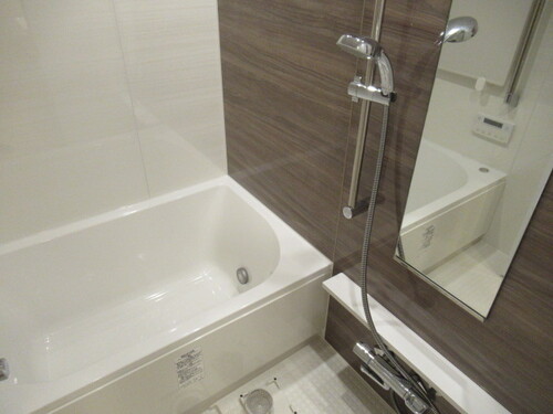 バス・シャワールーム　バス（浴室）