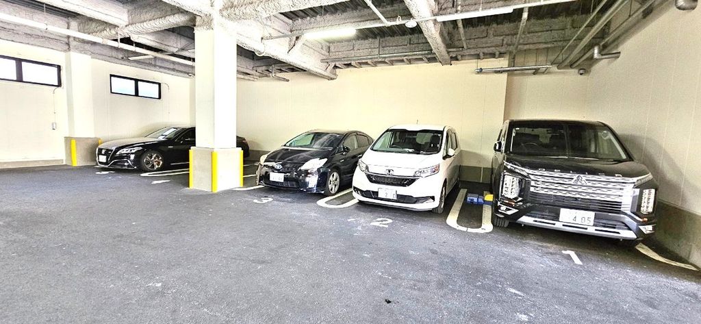 駐車場　駐車場