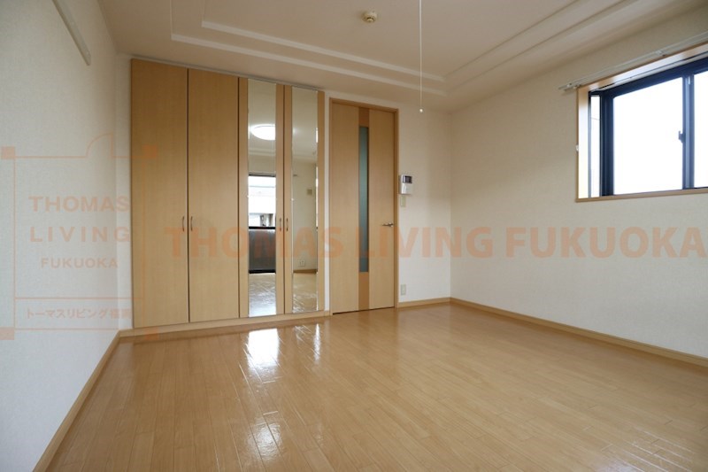 居室・リビング　トーマスリビングでは、取扱う全物件の初期費用分割、クレジット