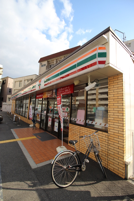 コンビニ　セブンイレブン　奈良西大寺本町（コンビニ）まで250m