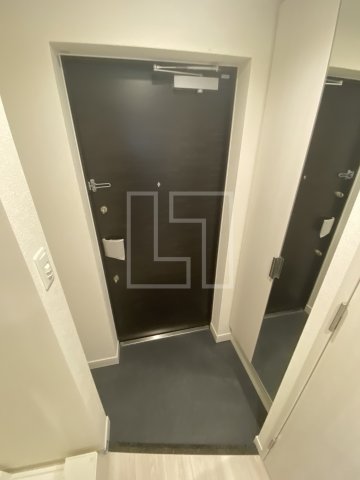 玄関　プレサンス大国町アドロッソ　玄関スペース