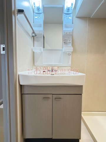 洗面設備　使いやすい洗面所です
