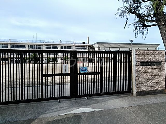 中学校　立川市立立川第四中学校（中学校）まで393m