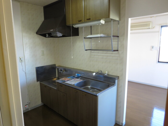 キッチン　コンパクトなキッチンで掃除もラクラク