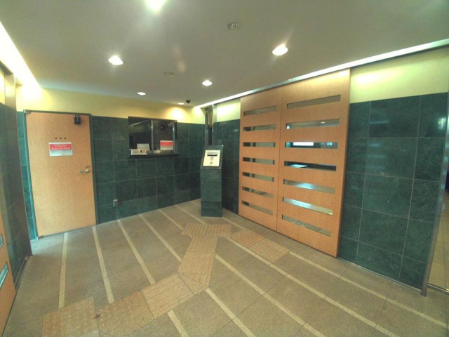 エントランス　建物の内部です