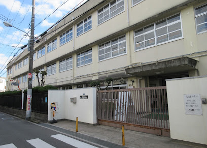 小学校　東大阪市立長瀬東小学校（小学校）まで531m