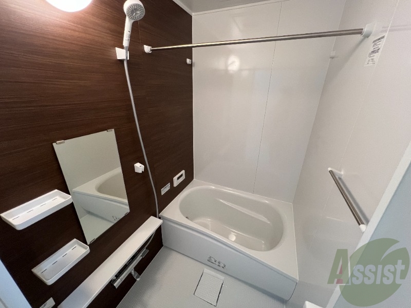 バス・シャワールーム　浴室は、こんな感じでゆくっりと身体を休められそうです。