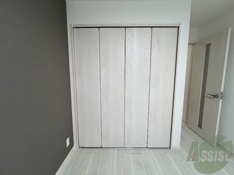 収納　収納は、高さもあり丈の長いもの物収納可能です。