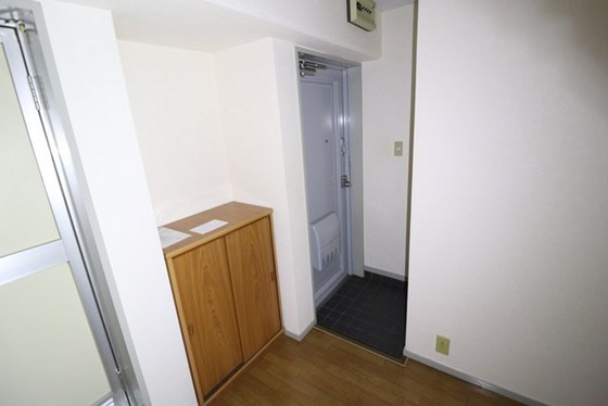 玄関　※別室の写真です