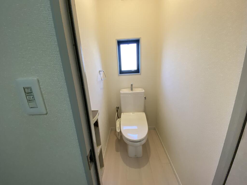 フラットBのトイレ写真