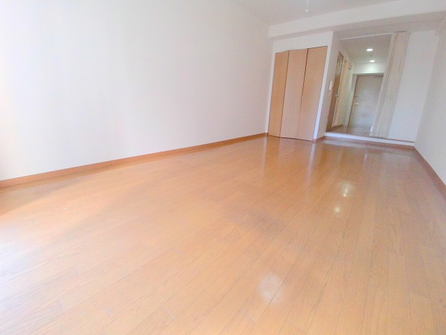 スーパー　ママチェーンおがさわら（スーパー）まで205m