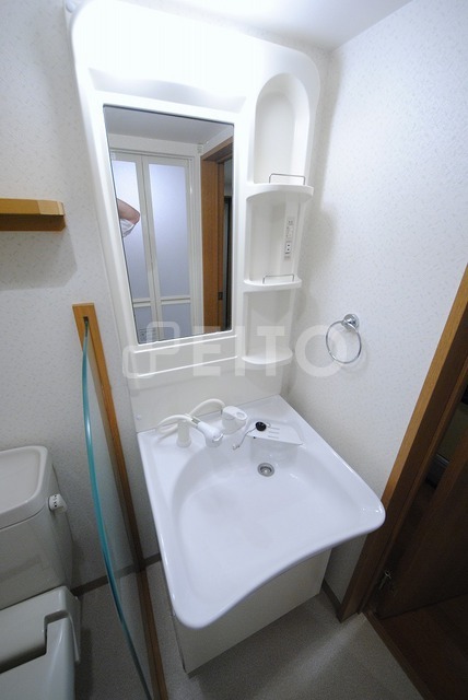 洗面設備　写真は１０５号室