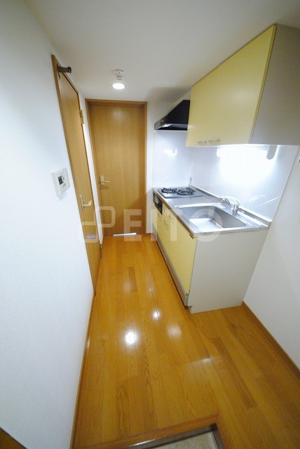 玄関　写真は１０５号室