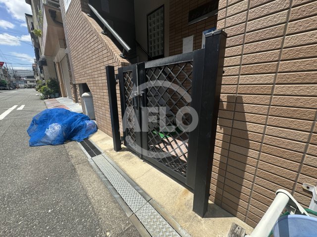 エントランス　メゾンメイプル　エントランス