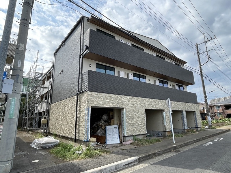 建物外観　築浅アパート♪