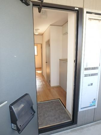 玄関　同タイプの写真です。