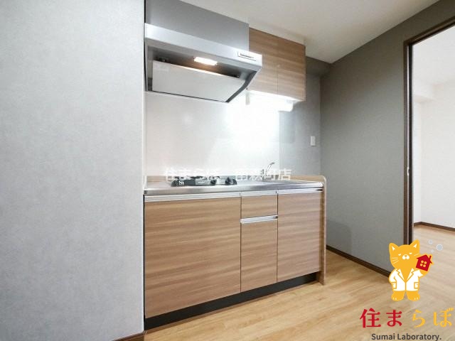 キッチン　「ただの部屋探しじゃない。“あなたの暮らし”探しです。」