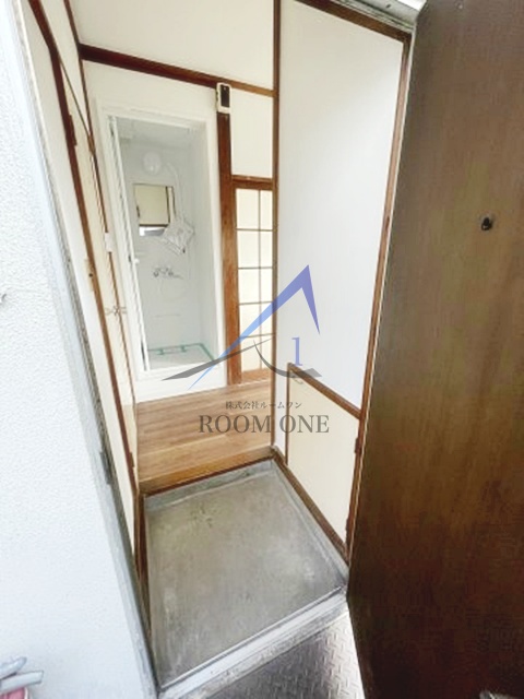 玄関　玄関です。